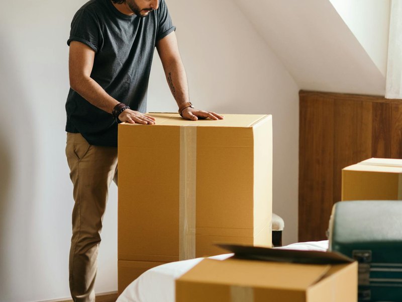 Smart Move movers at work in Portsmouth
